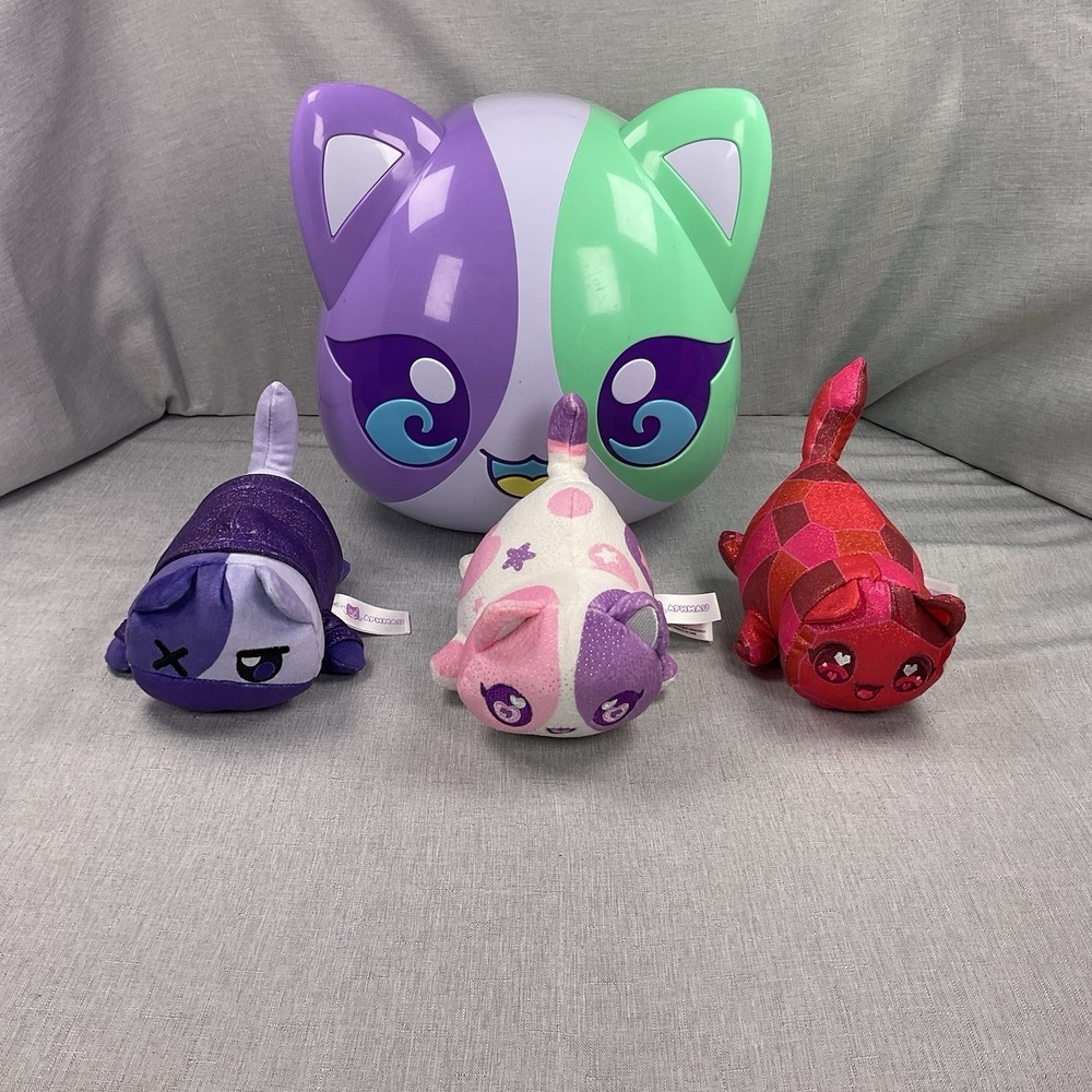 Aphmau 6" Cats Bundle & Cat Hard Case MeeMeows Ice Cream, Elemental & Glitter